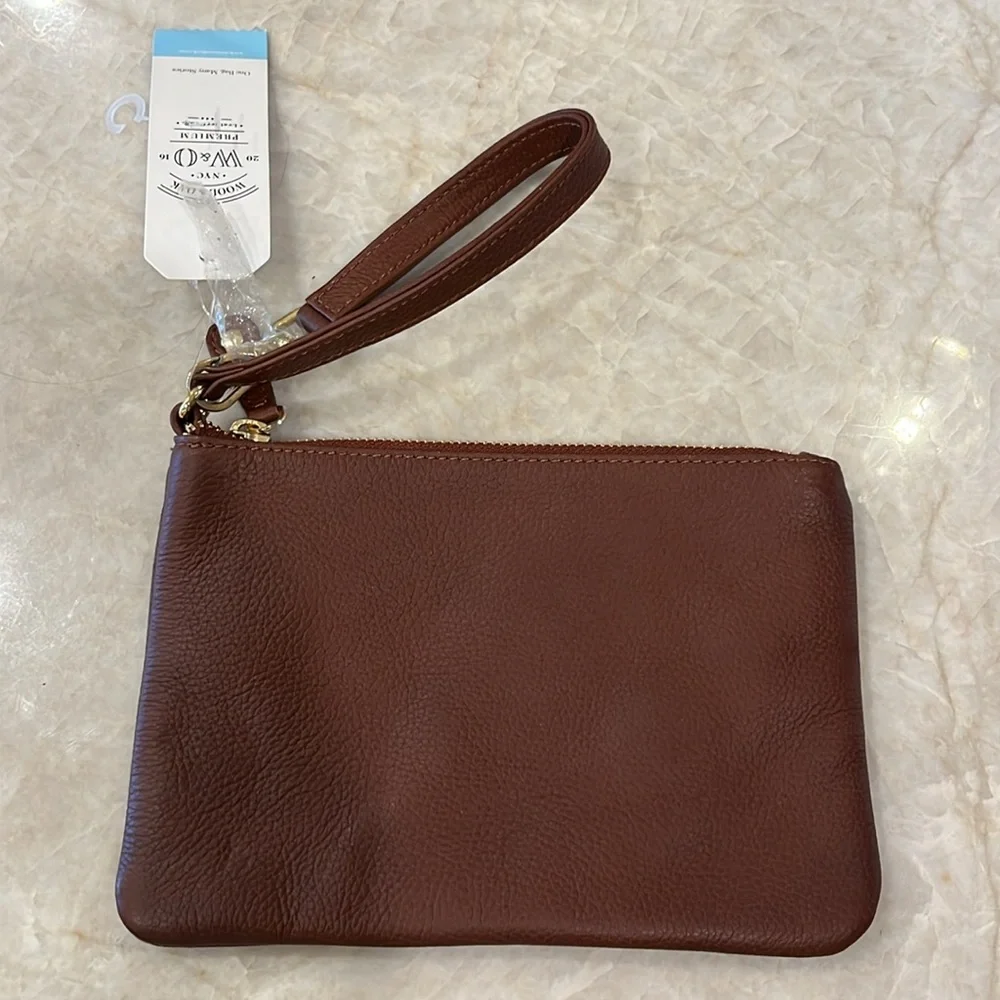 SALE! NWT Wool & Oak Premium Leather Hoods - pebble choc brown leather wristlet - Picture 4 of 9